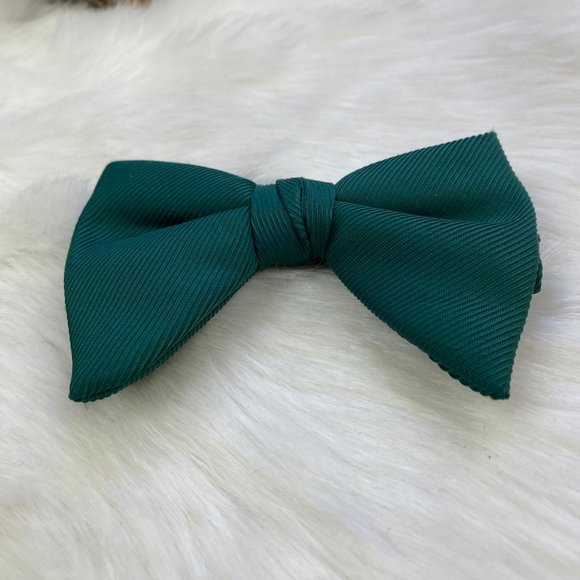 Vintage Green Fabric Clip On Bowtie - Picture 2 of 6